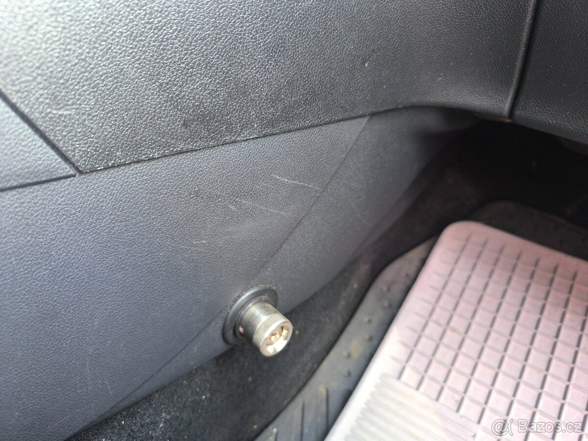 Peugeot 308 SW 1.4i 70kW Urban, Klima,ČR původ - 19