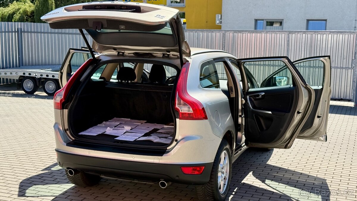 Volvo XC60 //2.4 D4//120kW//AWD//107TKM//SERVIS//1.MAJ// - 19
