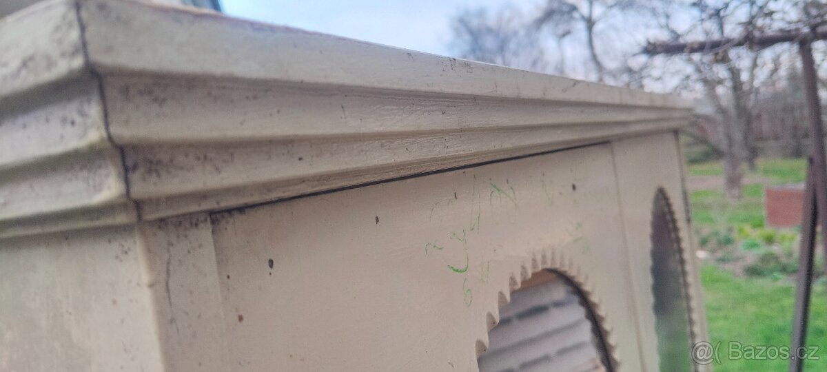 Starý kredenc, starožitný - 19