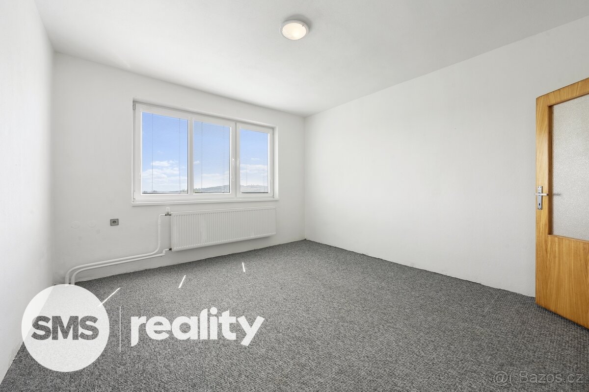 Prodej prostorného řadového domu 4+1 s garáží a zahradou – Č - 19