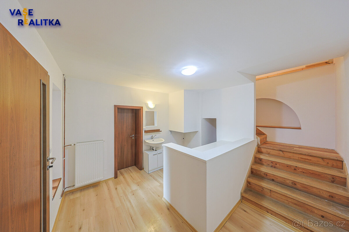 Pronájem, rodinný dům, Valšovice - 19