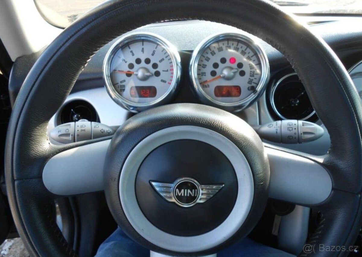 Mini One 1,6 66 kW Serviska KLIMA benzín - 19