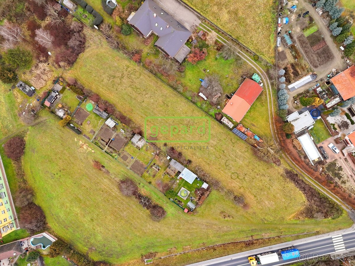 Prodej stavebního pozemku 3063 m² - 19