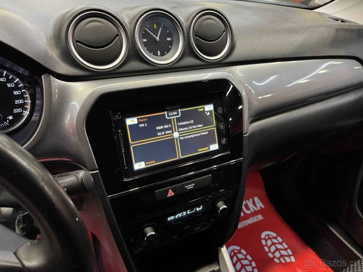 Suzuki VITARA 1.6i COMFORT, 88kW, 2017 81t.km PERFEKTNÍ - 19