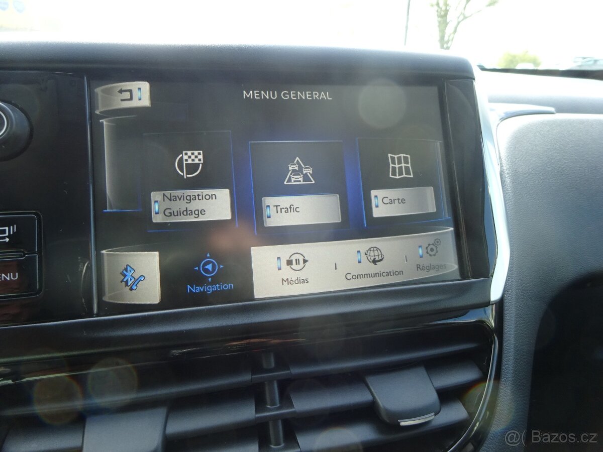 Peugeot 208 1,6 e-HDi - 19