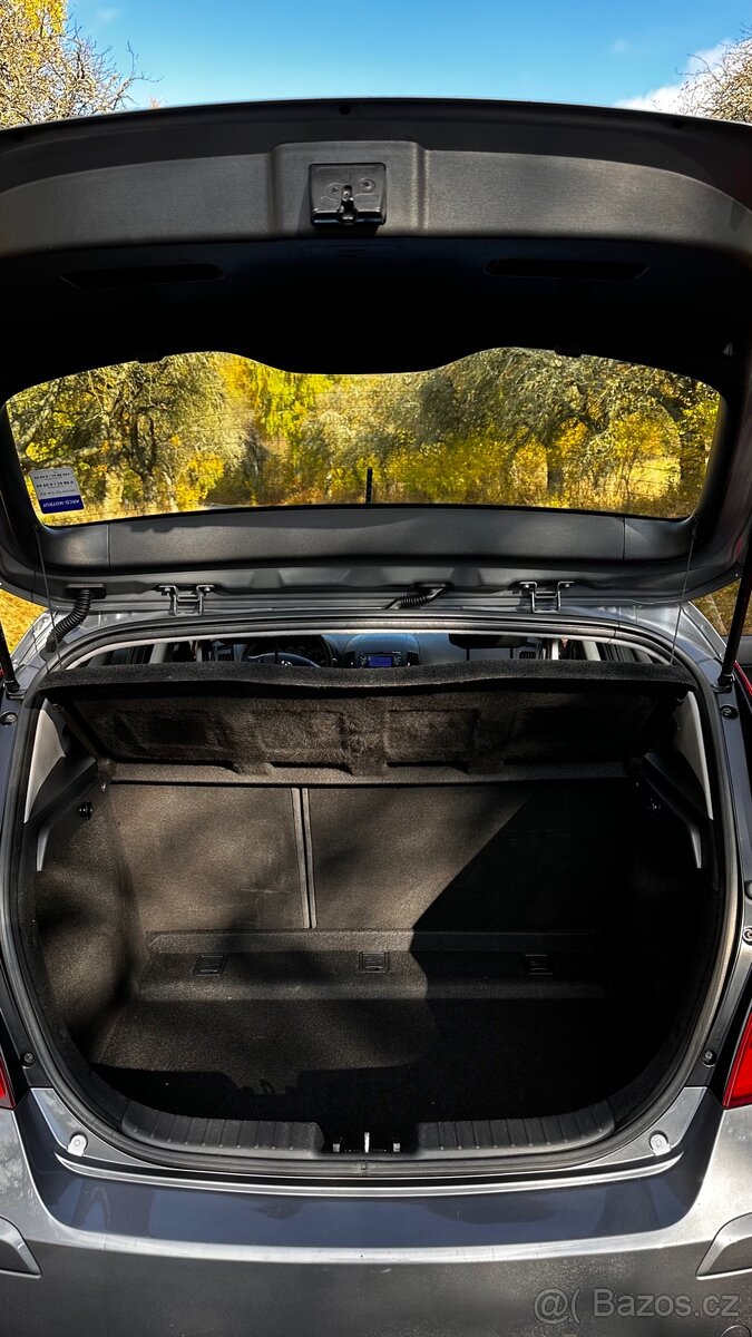 Hyundai I30 1.4i 80kw 2012r. MANUAL - 19