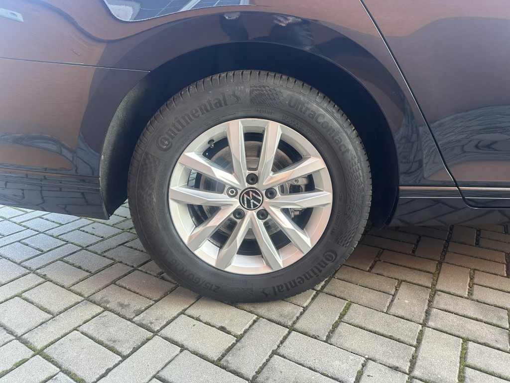 VW Passat 2.0 TDi 110kW serviska - 19