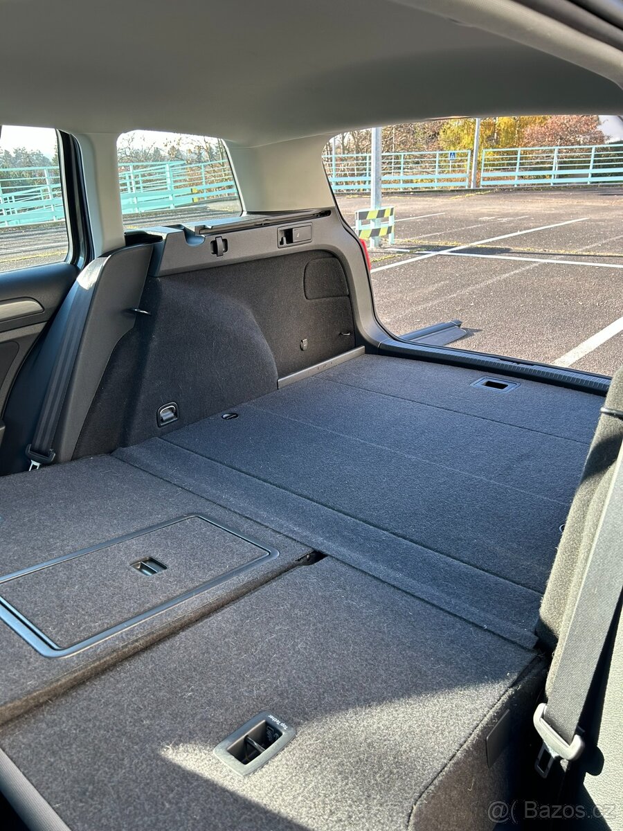 Volkswagen Golf Variant 1.0 TSI,1. majitel, r.v. 2018 - 19