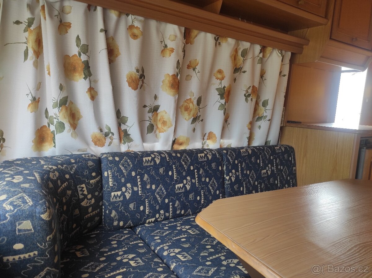 Obytný přívěs Fendt 410 A - 19