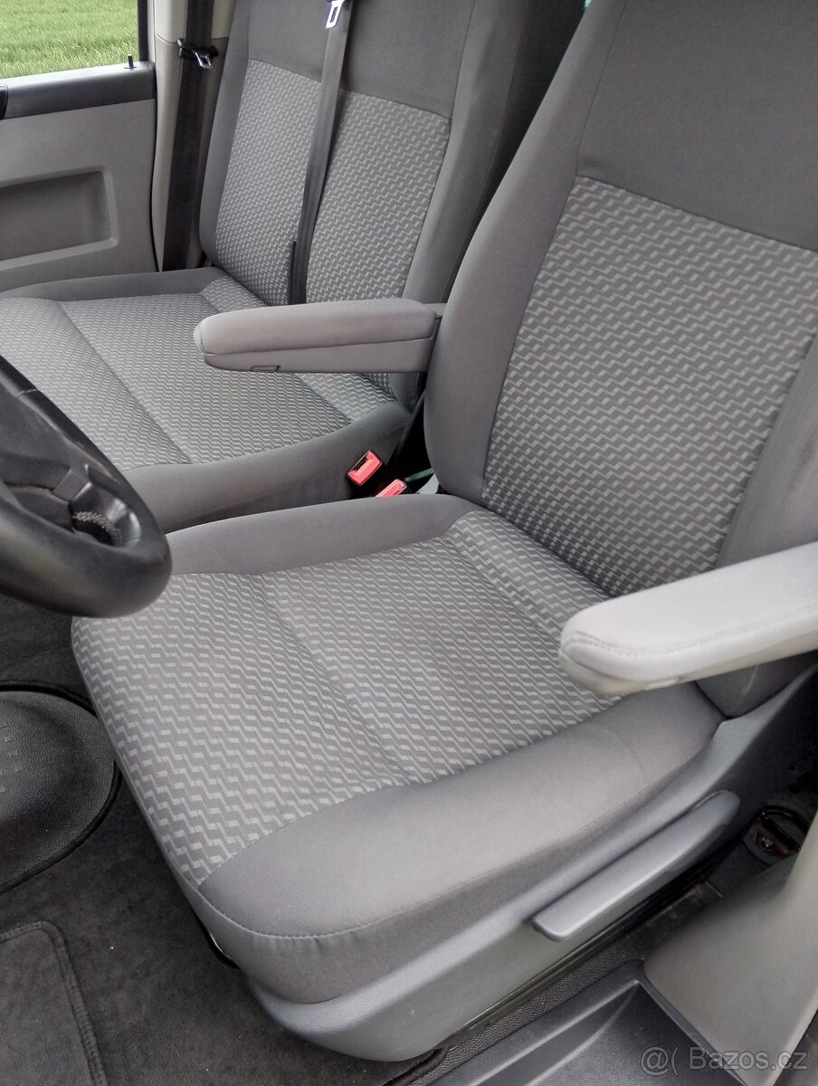 Volkswagen Caravelle 2.0 TDI T5.1 velmi zachovalý - 19