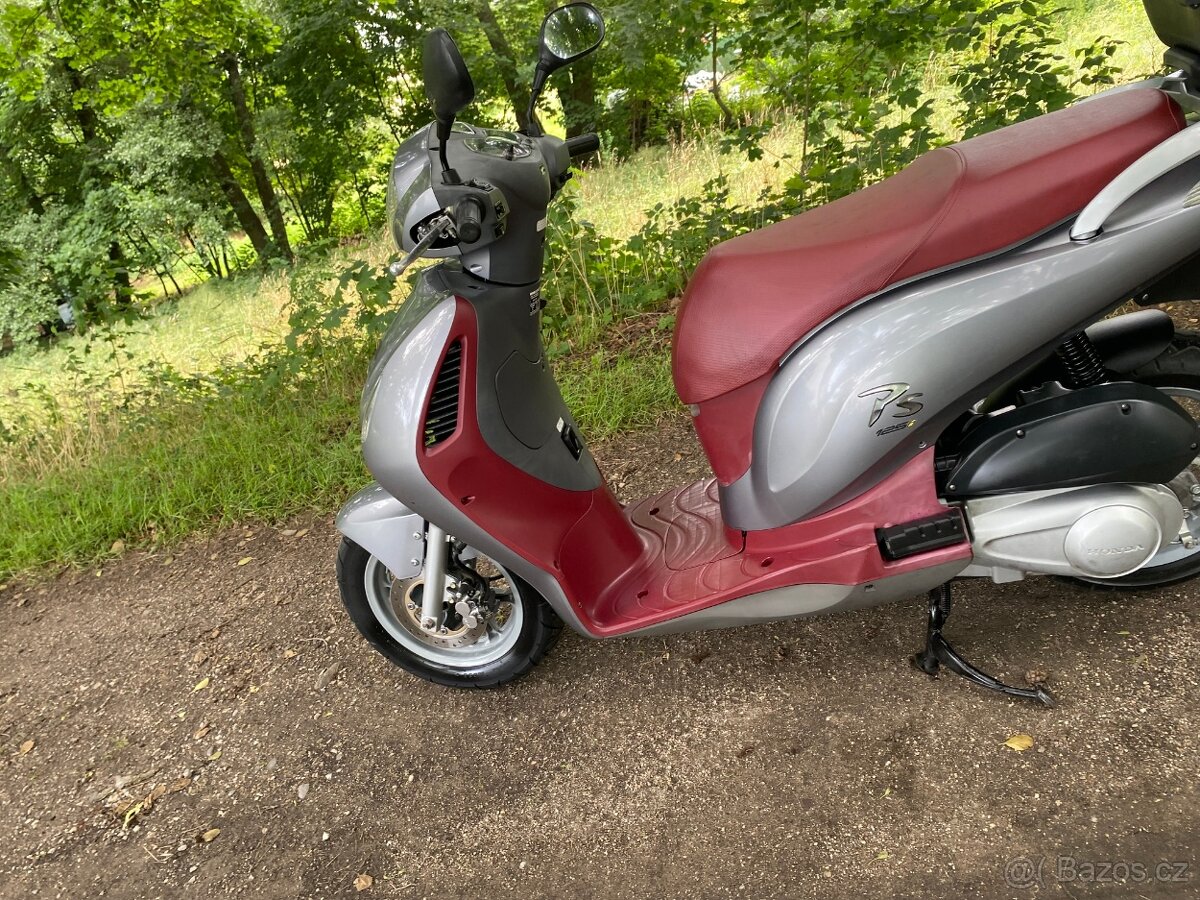 Honda Ps 125 i.e - 19