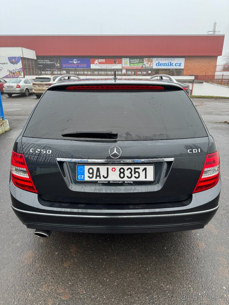 Mercedes-Benz С250, Avantgarde, couvací kamera - 19