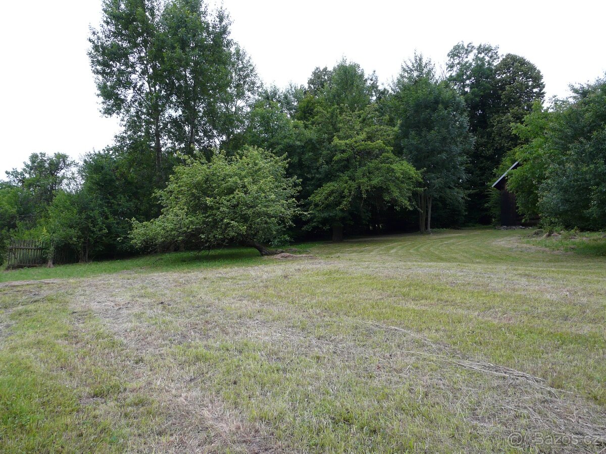 Velký stavební pozemek Oznice - 19