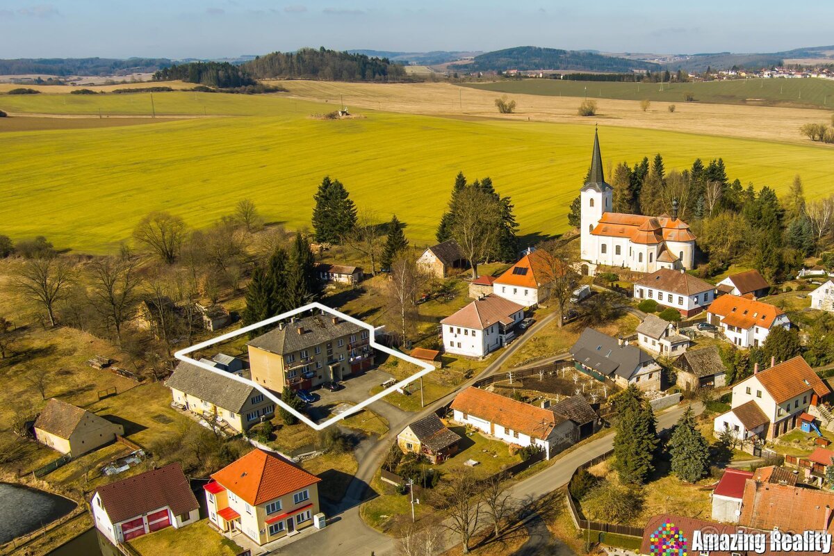 Prodej zděného bytu s plechovou garáží, v obci Mileč - 19