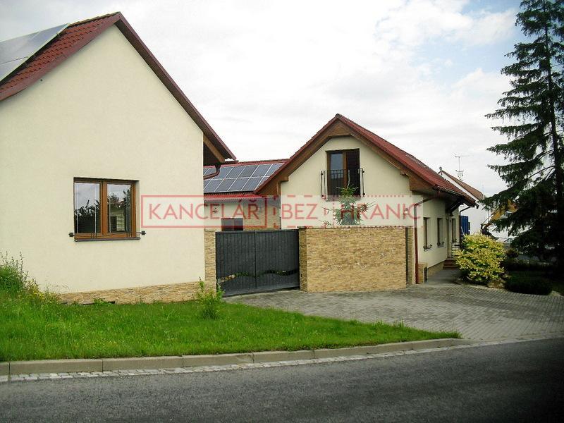 Pronájem podkrovního bytu,78 m2,Hluk - 19