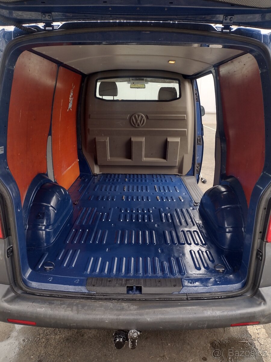 Volkswagen Transporter T5 2.0TDI - 19