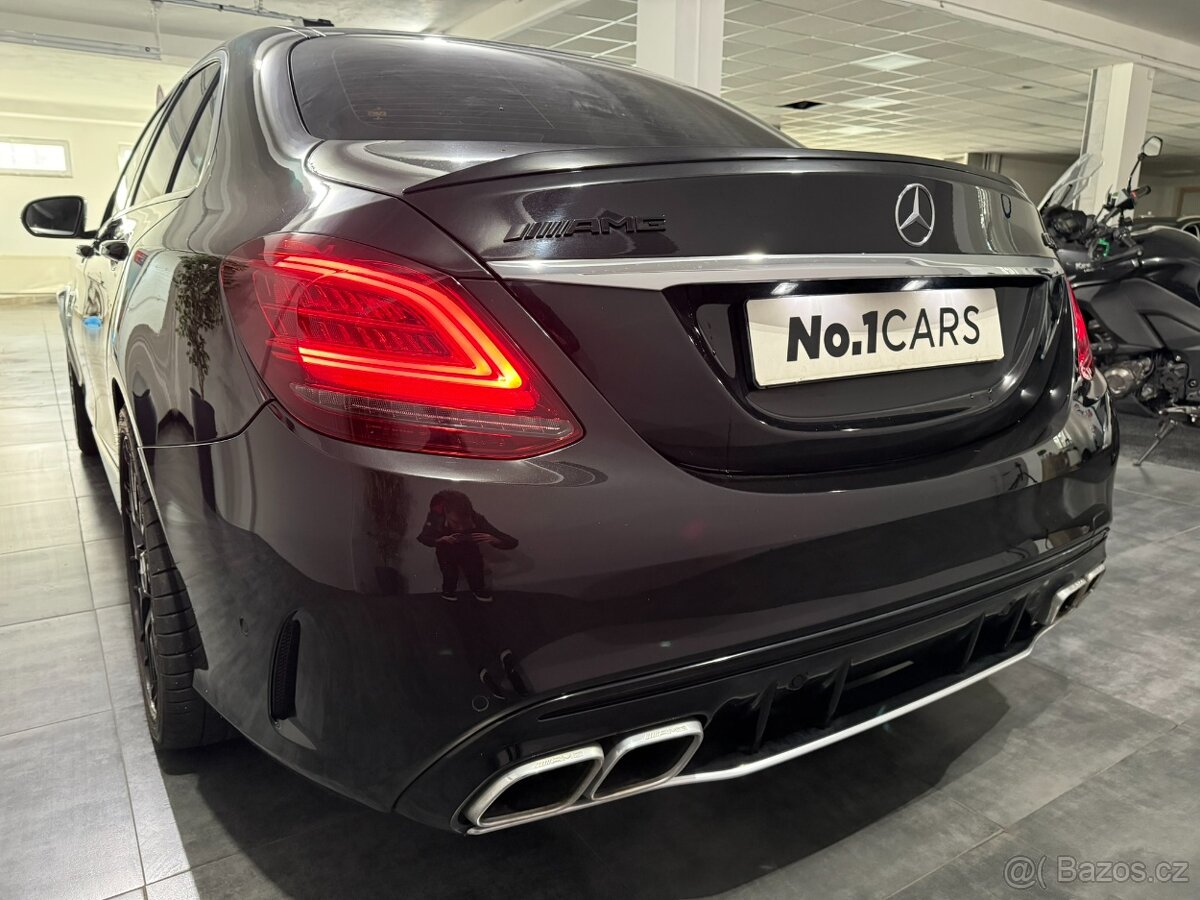 Mercedes-Benz C 4,0 V8 63S AMG BURMESTER PANO DPH - 19