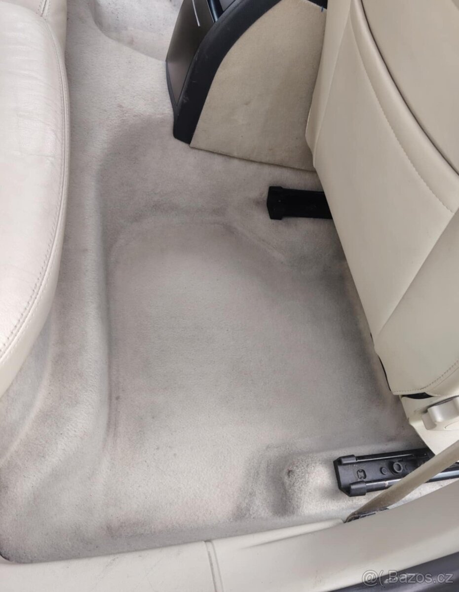 prodám béžový interiér do Škody Octavie 2 kombi - 19
