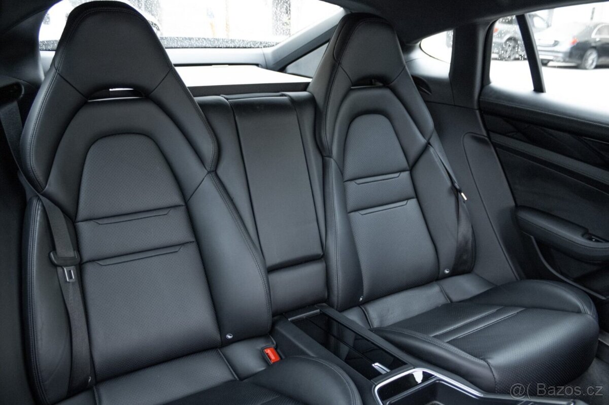 Porsche Panamera 4 E-Hybrid 4x4 A/T - 19