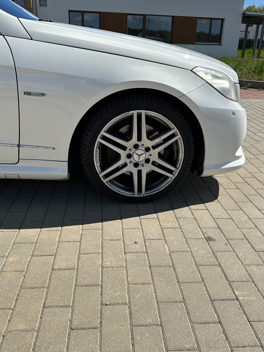 Mercedes-Benz E 350 cdi coupe, AMG paket, 170kW - 19