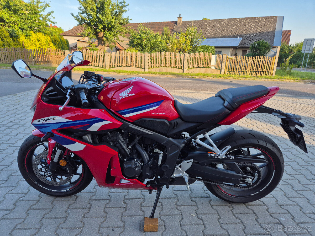 Prodám Honda CBR 650R E-clutch, r.v. 2024, ABS, záruka 6 let - 19