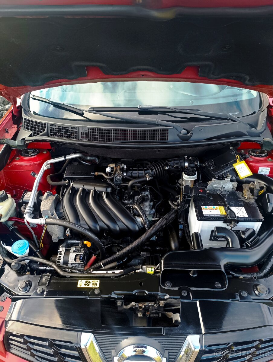 Nissan Qashqai Tekna 1.6i 86kw, 12/2013, 7 míst - 19