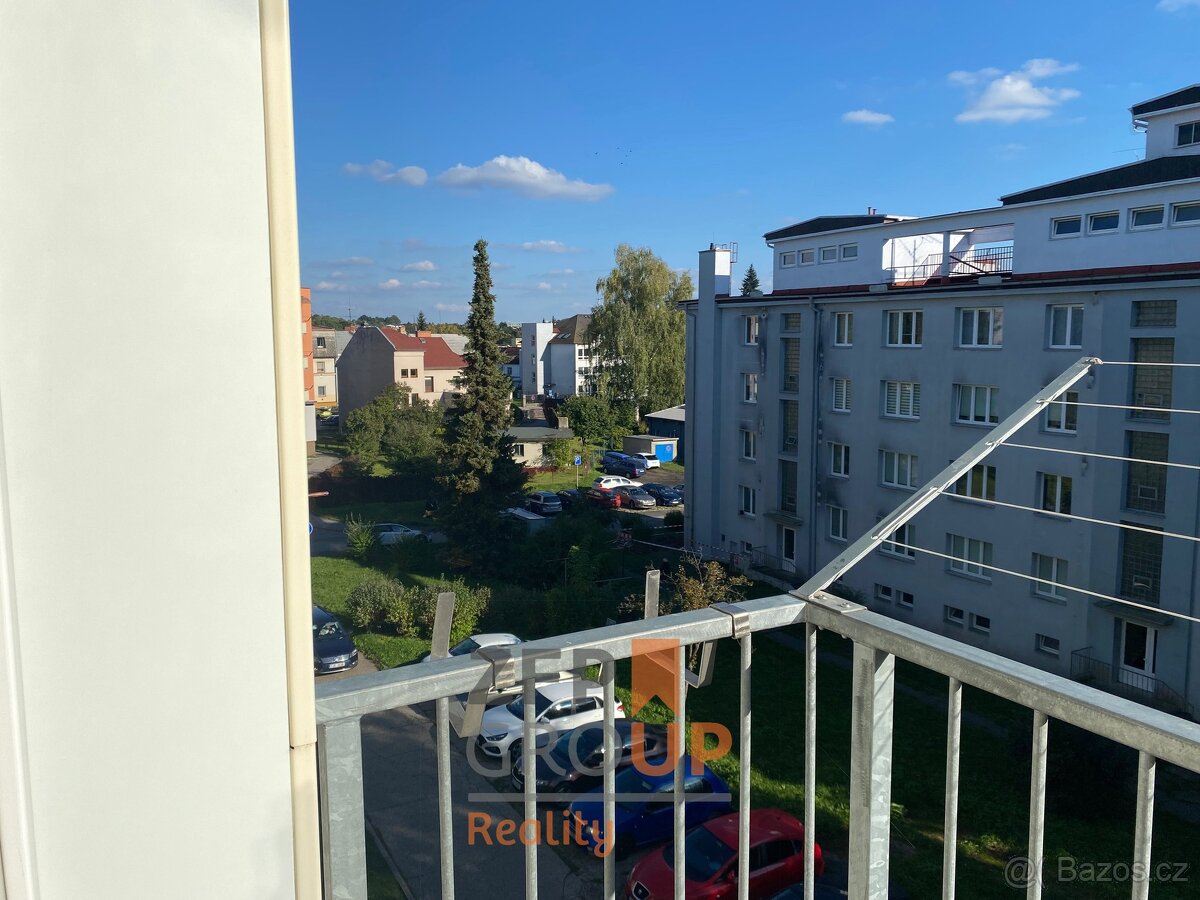 Pronájem bytu 3+1 o rozloze 69 m², ulice Sídliště pražská, H - 19