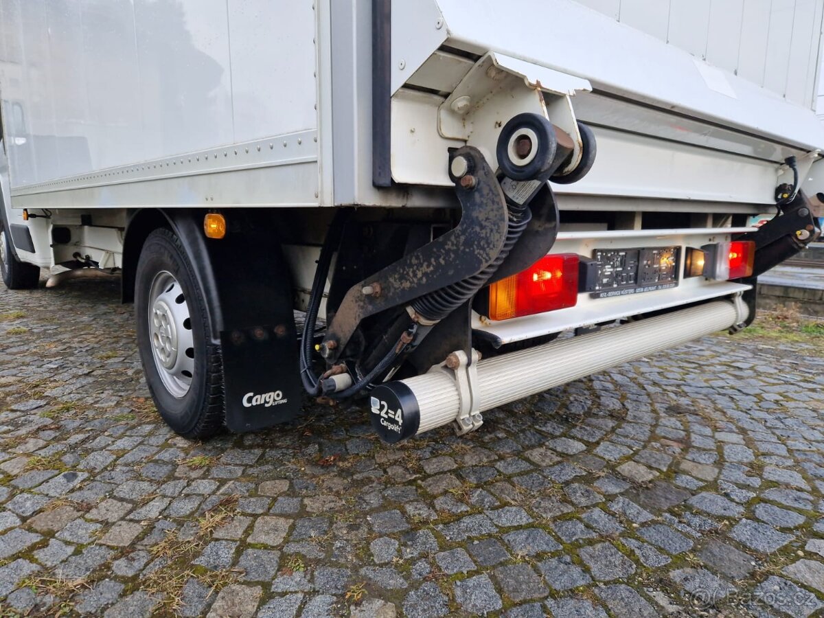 Auto s motorem 3,0 IVECO + hydraulické čelo - 19