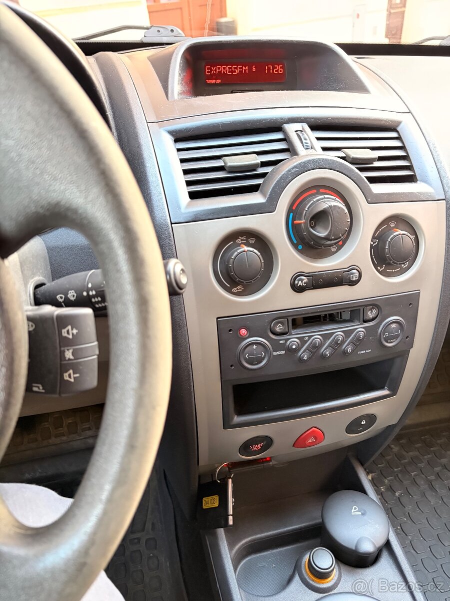 RENAULT MEGANE 2003 1.4 16v 72kw - 19