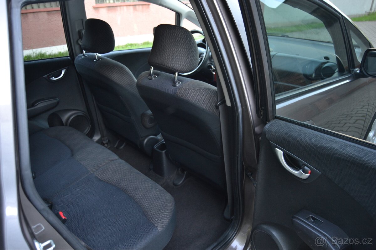 Honda Jazz 1.339 i-VTEC 73kw rok 2013 - 19