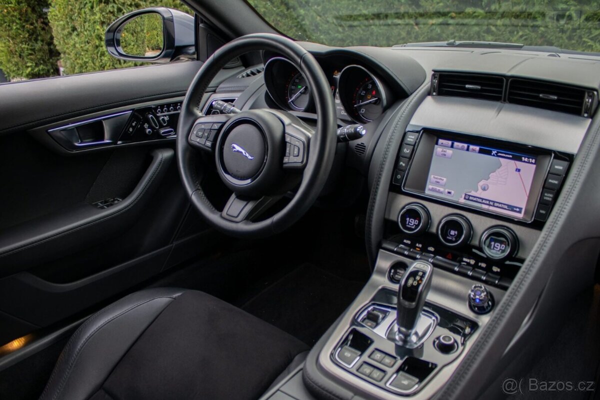 Jaguar F-Type Convertible 3.0L V6 A/T - 19