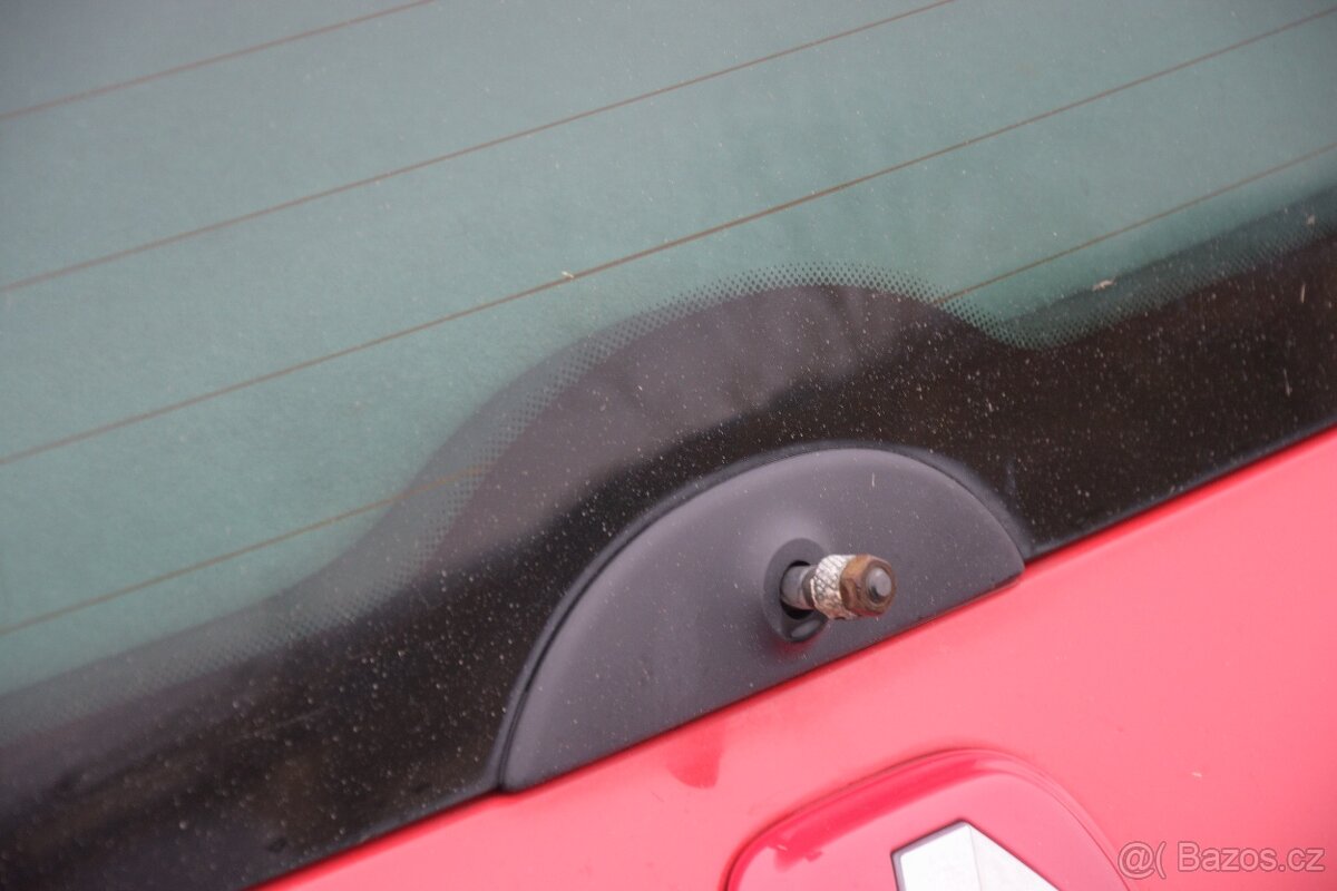 Renault Clio 1.2 16V (55 kW), r. v. 2002 – červená - 19