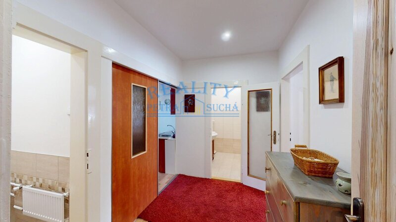 Prodej rodinného domu 212 m2, pozemek 122 m2, Libušina, Roud - 19