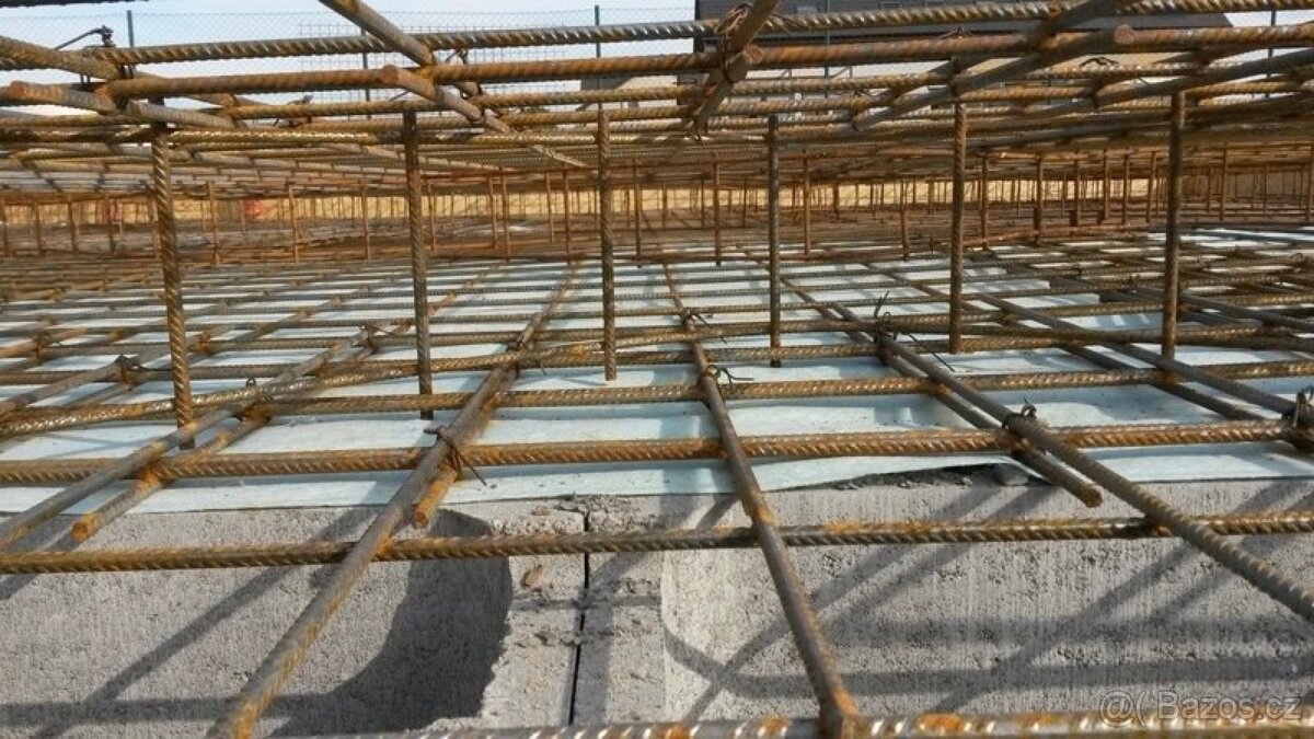 Roxory, kari sítě, třmínky, armokoše, věnce - 19