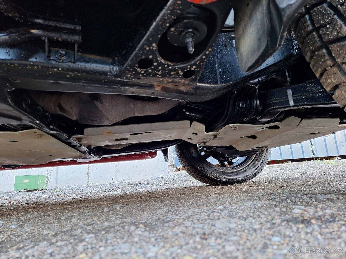 Toyota Land Cruiser 200 4.5 V8 D-4D - 19