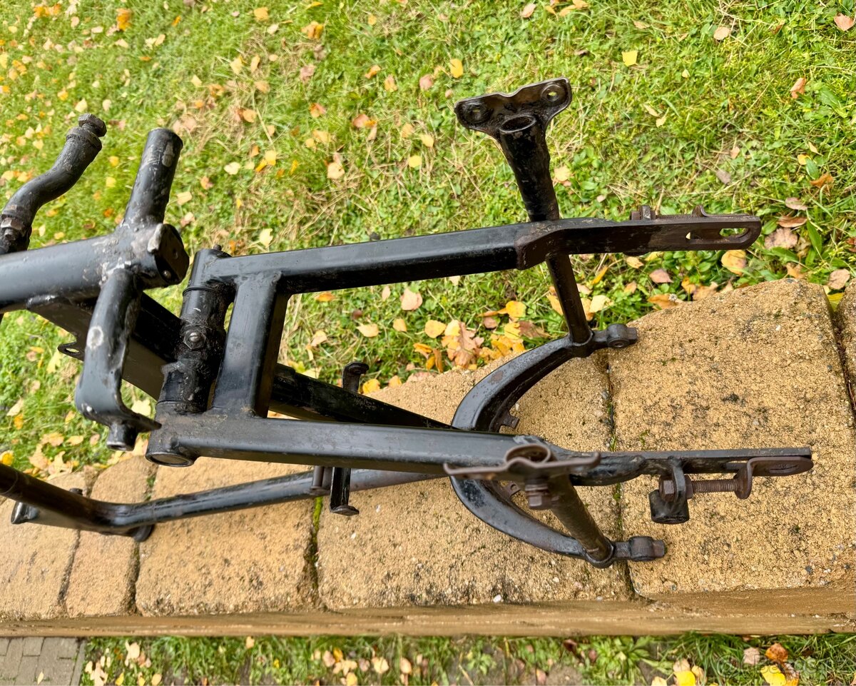 ČZ 125 453 - rám se štítkem rok 1961 - 19