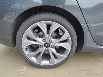HYUNDAI I30,FASTBACK,1.5i,117Kw,1.majiel,koupeno v ČR - 19