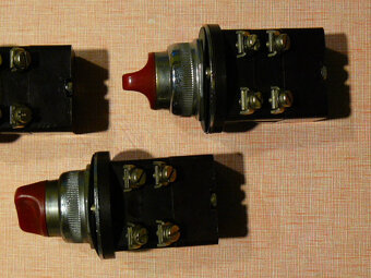 Náhradní díly pro starší elektronické přístroje TESLA a jiné - 19