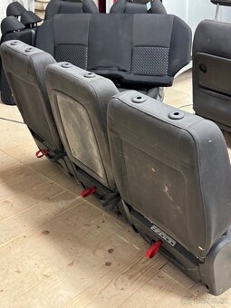 VW Touran 1T3, sedačky - 19