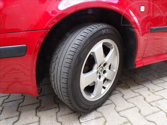 Škoda Octavia 2,0 i KLIMA,TAŽ.ZAŘ. - 19