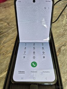 Samsung Galaxy Z Flip 4 - 19