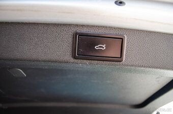 Škoda Octavia 3 Combi 2.0 TDI DPF RS DSG - 19