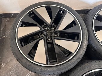 original Audi R21 E Tron GT RS 4J3601025J - 19