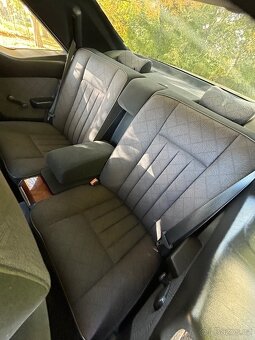 Mercedes-Benz 124, 100/5 - 19