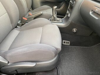 Škoda Octavia Tour 1.9 TDI 74kW RS paket r.v.2010 - 19