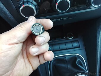 VW Golf 1.2 TSi,,NOVÉ ROZVODY,,naj.148150 Km,BEZ KOROZE - 19