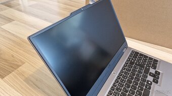 Lenovo LOQ 15IAX9 i5 - 12450HX - 19