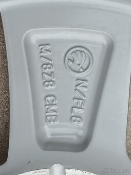Zánovní zimní orig alu Škoda Fabia 4, 185/65/15 vzorek 8mm - 19