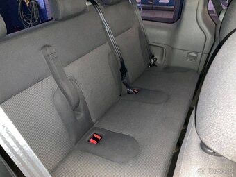 Opel Vivaro 2.5CDTI 107kW Cosmo,8.míst,tažné,serviska,Klima. - 19
