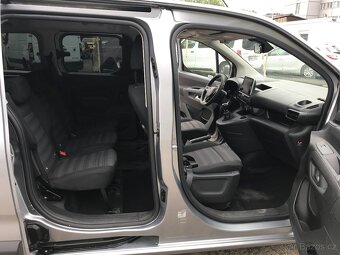 Opel Combo LIFE MAXI 1.2 T 81 kW r.v.2022/8 ČR původ 1.MAJ - 19